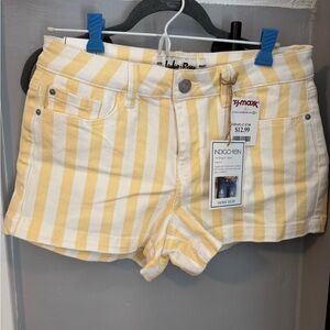 Indigo Rein Women's Yellow Striped Shorts